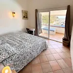 Appartement Les Pieds Dans L Eau * Calvi (Corsica)